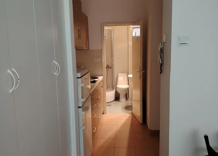 شقة 20 بلغراد